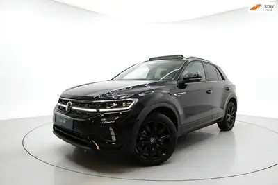 Volkswagen T-Roc 1.5 TSI 2x R Line PANO VIRTUAL KEYLESS IQ uit 2023
