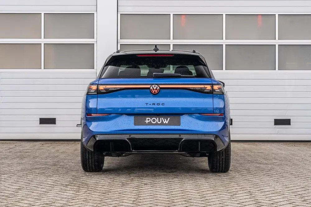 Volkswagen T-Roc 1.5 eTsi 150pk R-Line First Edition | Black uit 2026, foto 10