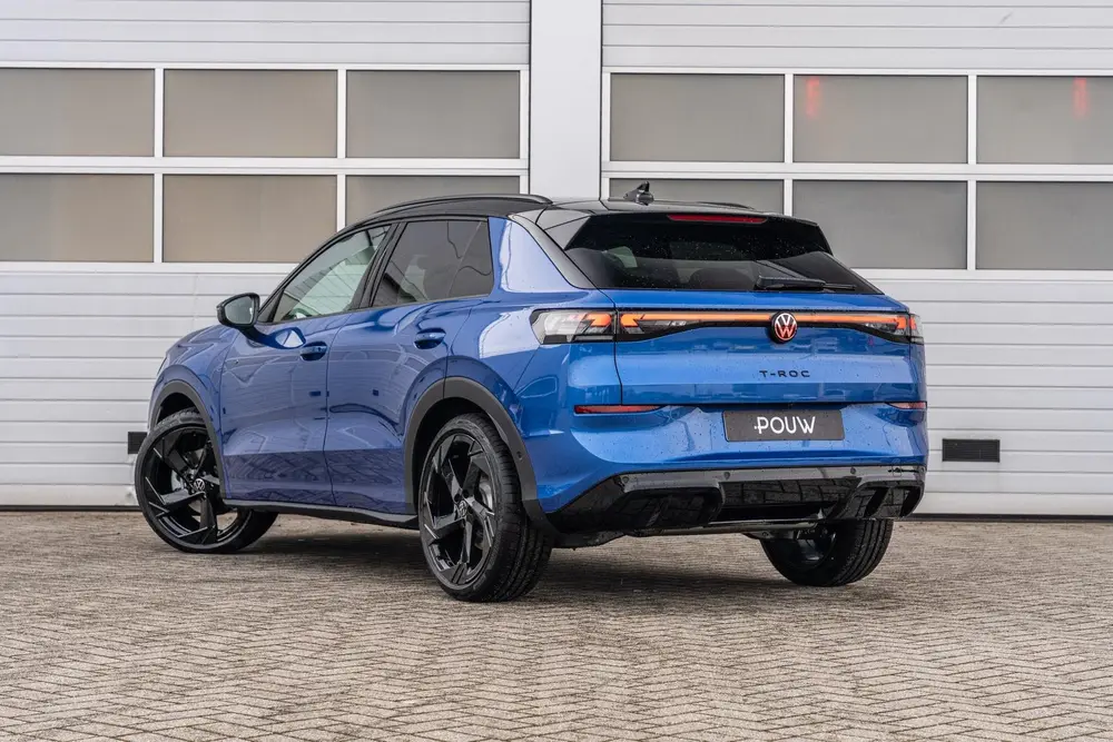 Volkswagen T-Roc 1.5 eTsi 150pk R-Line First Edition | Black uit 2026, foto 11