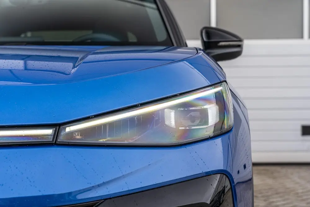 Volkswagen T-Roc 1.5 eTsi 150pk R-Line First Edition | Black uit 2026, foto 8