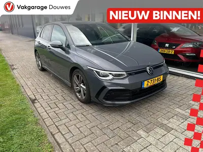 Volkswagen Golf 1.5 eTSI R-Line Business uit 2021