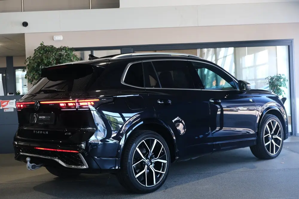 Volkswagen Tiguan 1.5 eTSI 2x R-Line DSG Pano IQ Matrix Trek uit 2024, foto 7
