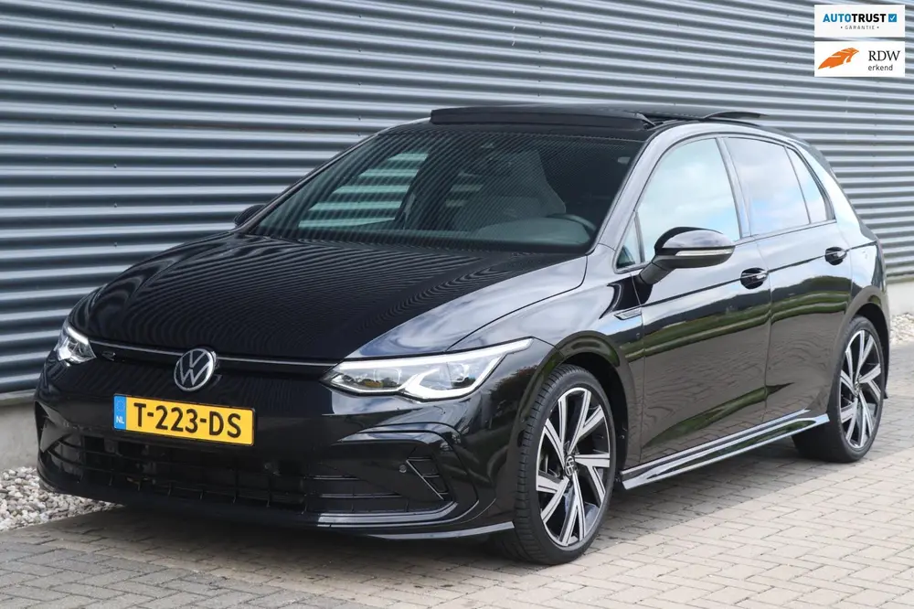 Volkswagen Golf 1.5 eTSI R-Line | 3X R-Line | PANO | IQ.Ligh uit 2020
