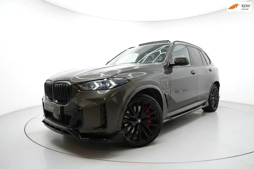 BMW X5 XDrive50e M SPORT PANO SKYLOUNGE 360 HEAD UP H&K uit 2024