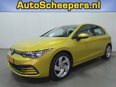 Volkswagen Golf 1.0 eTSI Life Business CARPLAY/CAMERA/DIG.CO uit 2021