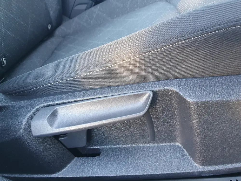 Volkswagen Golf 1.0 eTSI Life Business CARPLAY/CAMERA/DIG.CO uit 2021, foto 11