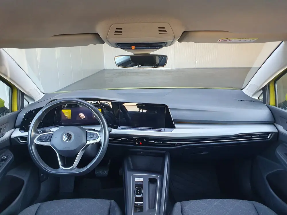 Volkswagen Golf 1.0 eTSI Life Business CARPLAY/CAMERA/DIG.CO uit 2021, foto 3