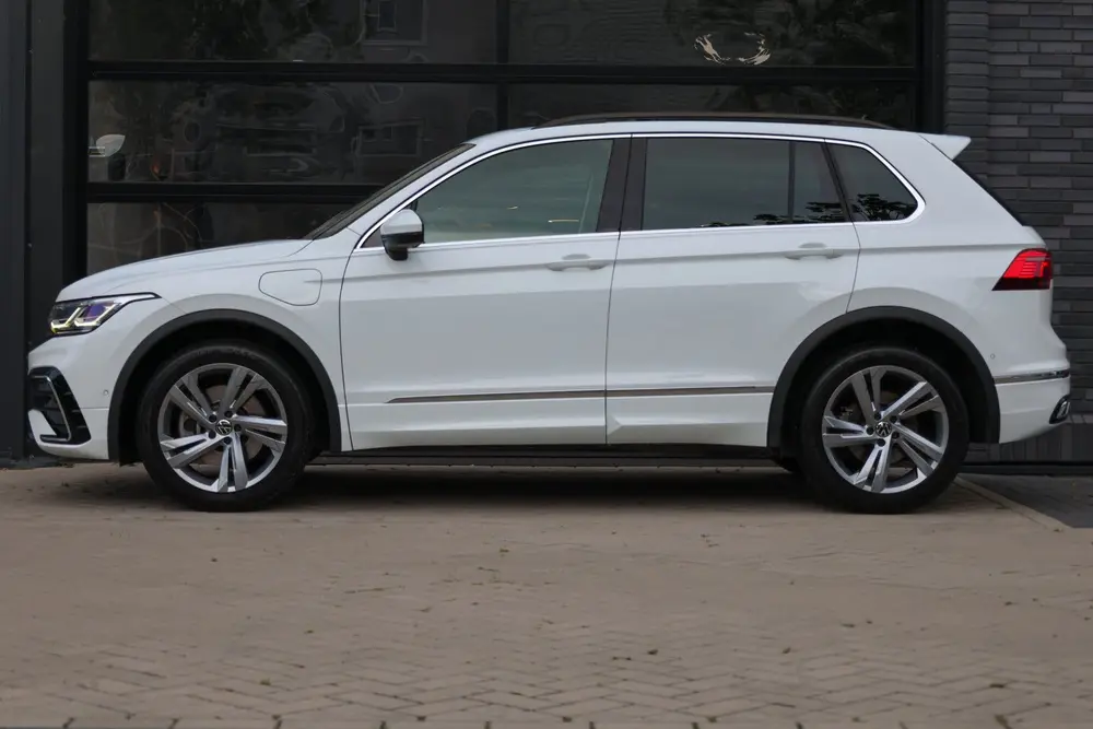 Volkswagen Tiguan 1.4 TSI eHybrid R-Line Business | BTW | PA uit 2024, foto 17