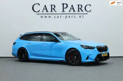 BMW 5-Serie Touring M5 INDIVIDUAL RIVIERA BLUE/M DRIVERS PRO uit 2025