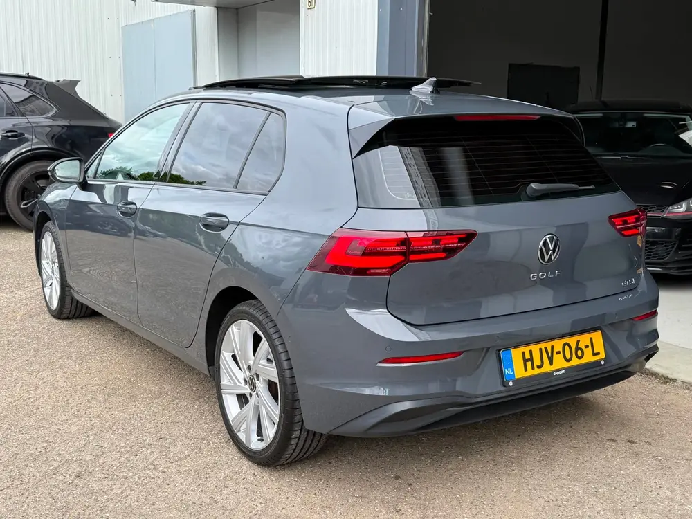 Volkswagen Golf 1.5 eTSI DSG Automaat Pano|IQ Light|Sfeerver uit 2022, foto 5