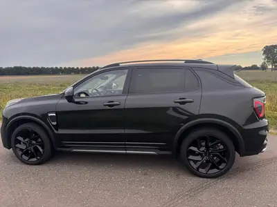 Lynk & Co 1 .5TD 261pk Phev 7DCTH 2022 Full black edition uit 2022