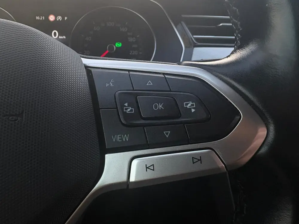 Volkswagen Passat Variant 2.0 TDI Business | DSG | Panorama uit 2022, foto 19