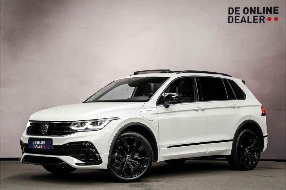 Volkswagen Tiguan 1.4 TSI eHybrid R-Line Black Style |Pano|3 uit 2022
