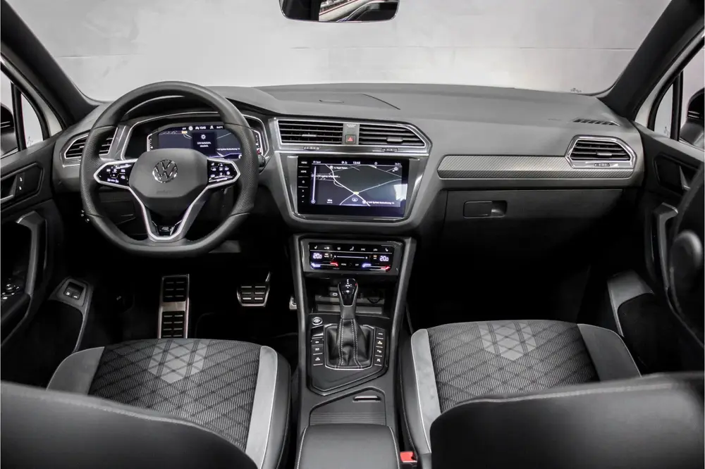 Volkswagen Tiguan 1.4 TSI eHybrid R-Line Black Style |Pano|3 uit 2022, foto 8