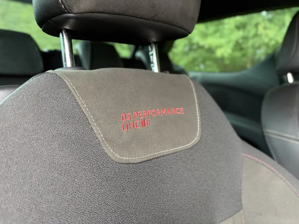 DS Automobiles 3 DS DS 3 1.2 PureTech Givenchy Le MakeUp Performance Line uit 2019, foto 17
