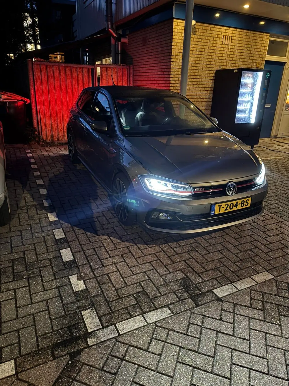 Volkswagen Polo 2.0 TSI 200pk 6-DSG 2019 Grijs uit 2019