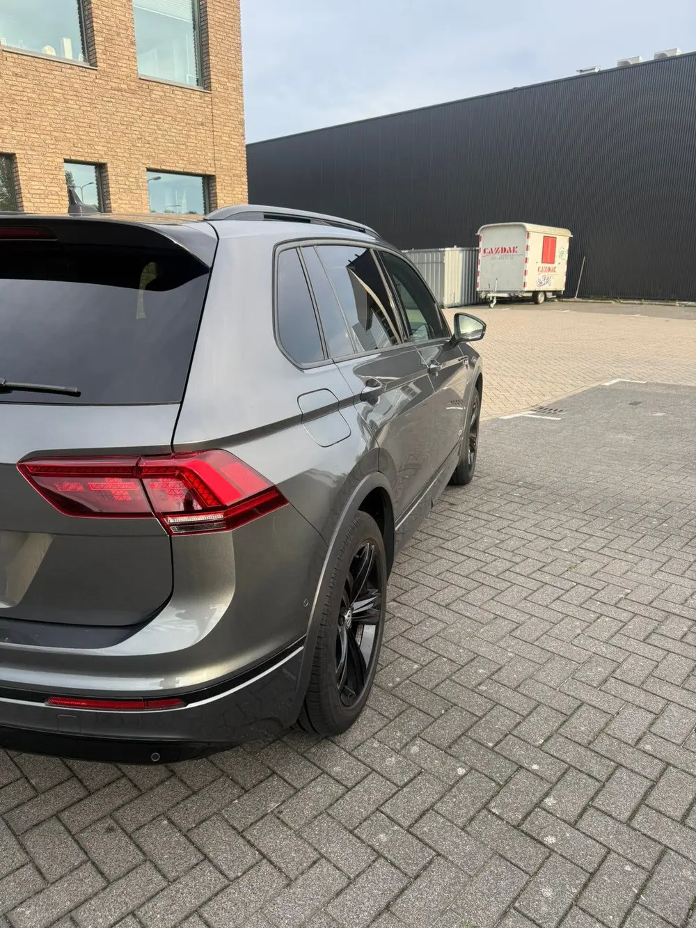 Volkswagen Tiguan 3x R-line 2.0 TDI 4 Motion 190 PK DSG 2020 uit 2020, foto 5