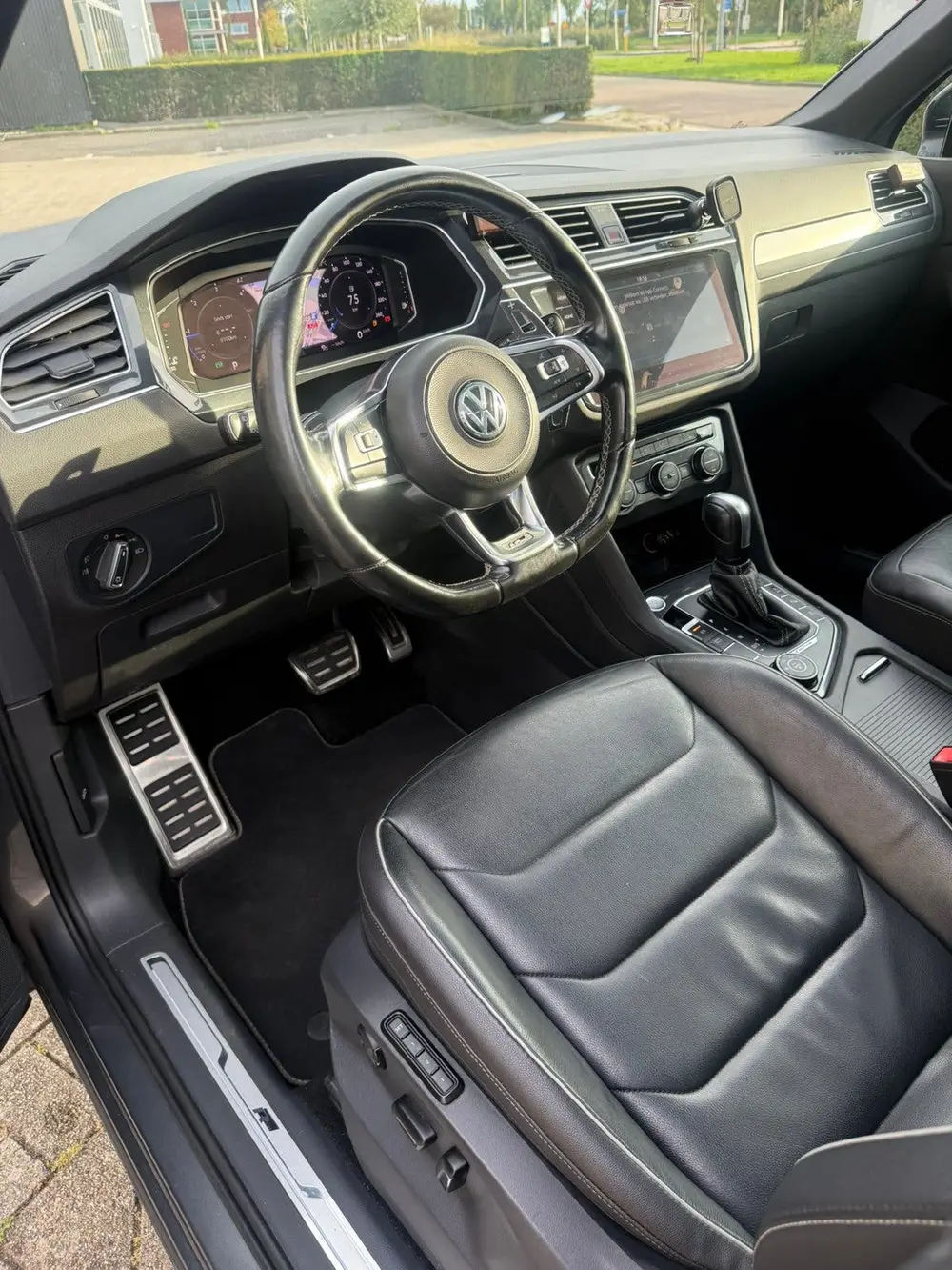 Volkswagen Tiguan 3x R-line 2.0 TDI 4 Motion 190 PK DSG 2020 uit 2020, foto 7