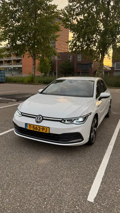 Volkswagen Golf 1.5 Etsi 150pk 7-DSG 2020 Wit FULL OPTION uit 2020
