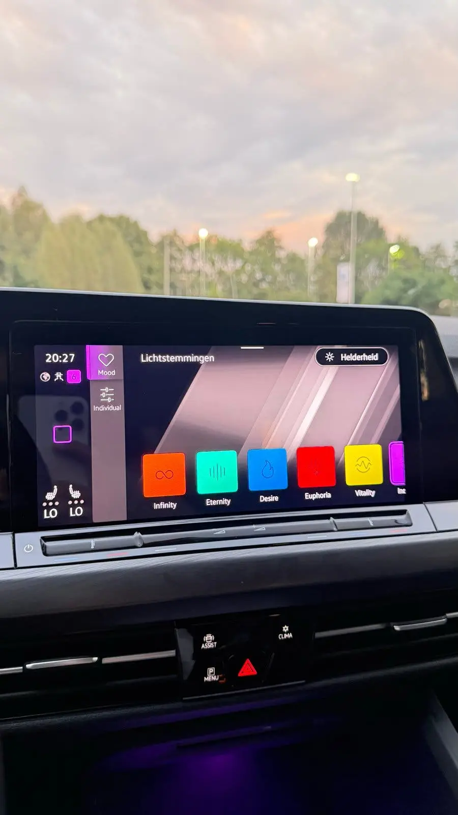 Volkswagen Golf 1.5 Etsi 150pk 7-DSG 2020 Wit FULL OPTION uit 2020, foto 17