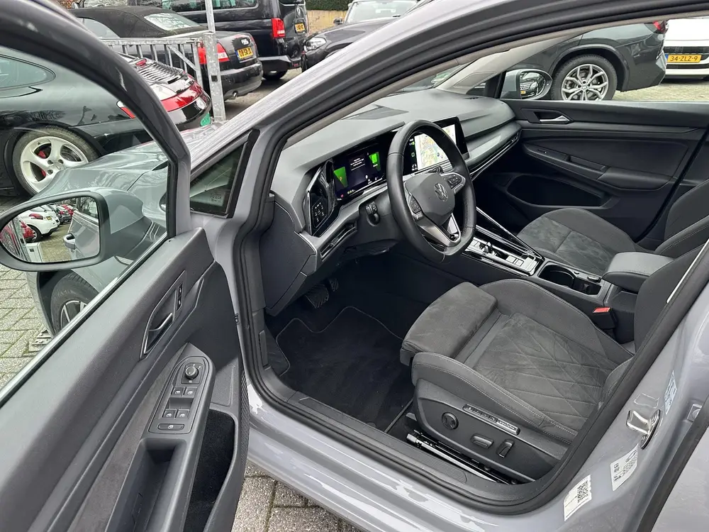 Volkswagen Golf 1.5 eTSI 150PK DSG Style IQLight|ACC|Camera| uit 2023, foto 13