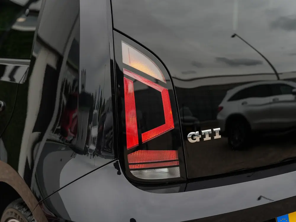 Volkswagen UP! 1.0 TSI GTI 116PK | Camera | Clima | Cruise uit 2021, foto 11