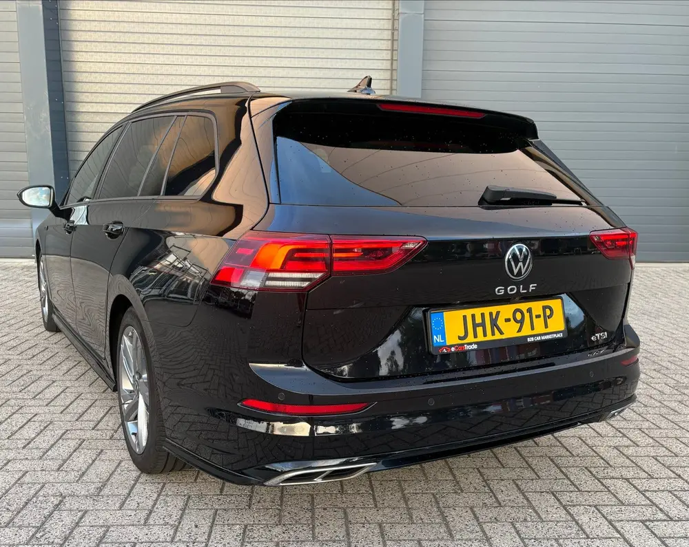 Volkswagen Golf Variant Golf R-Line 1.5 Etsi 150pk Dsg-7 2022 Zwart uit 2022, foto 11