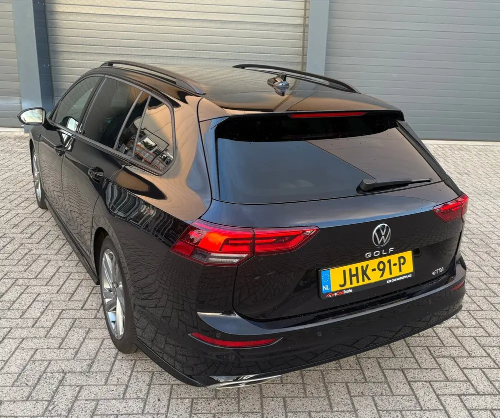 Volkswagen Golf Variant Golf R-Line 1.5 Etsi 150pk Dsg-7 2022 Zwart uit 2022, foto 12