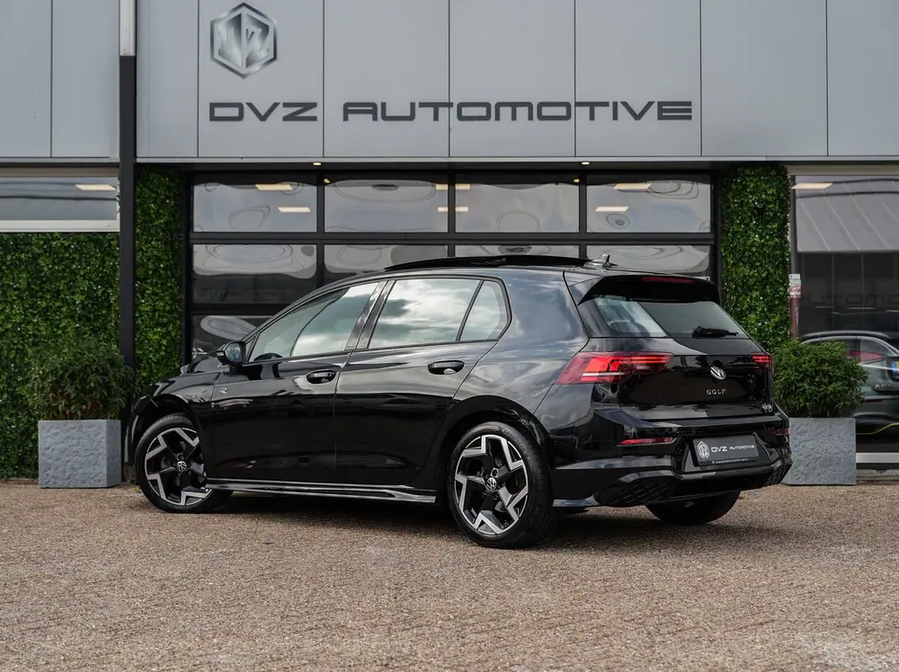 Volkswagen Golf 1.5 TSI R-Line Edition | Pano | Camera | Dri uit 2025, foto 10