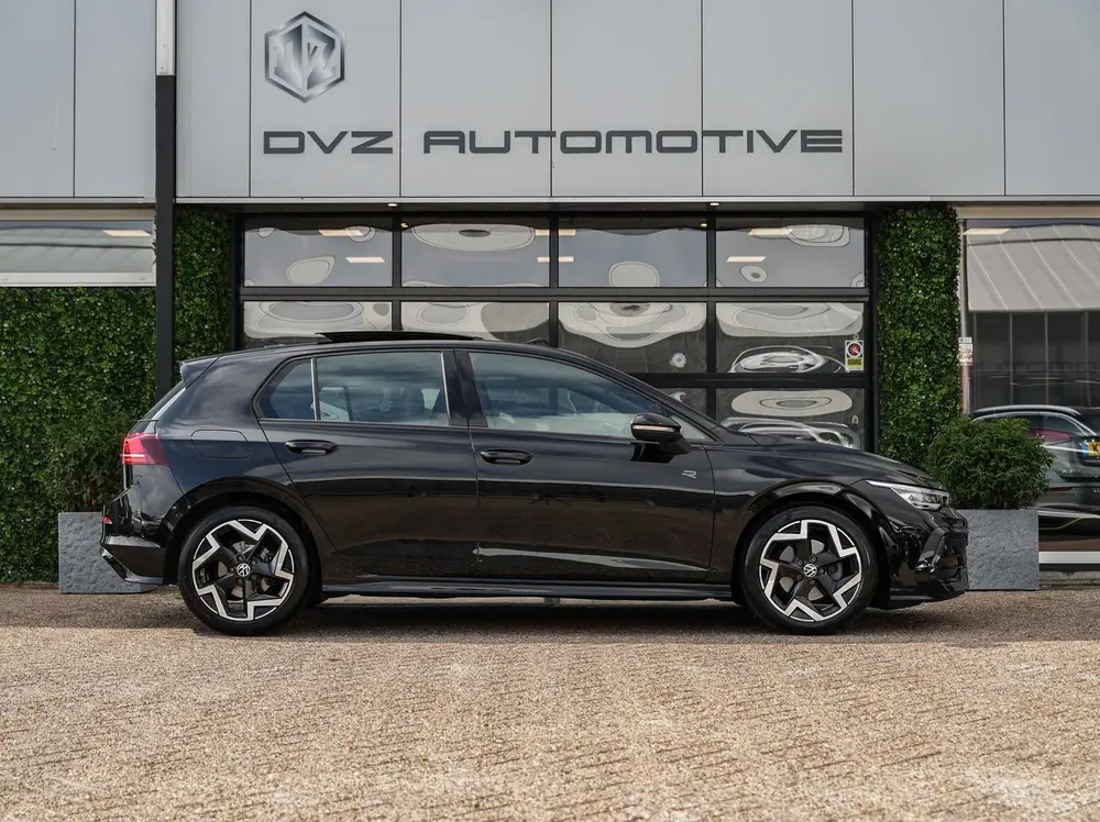 Volkswagen Golf 1.5 TSI R-Line Edition | Pano | Camera | Dri uit 2025, foto 5