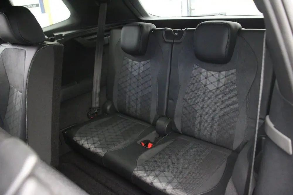 Volkswagen Tayron 1.5 eTSI R-Line Edition 7 Persoons Automaa uit 2025, foto 12