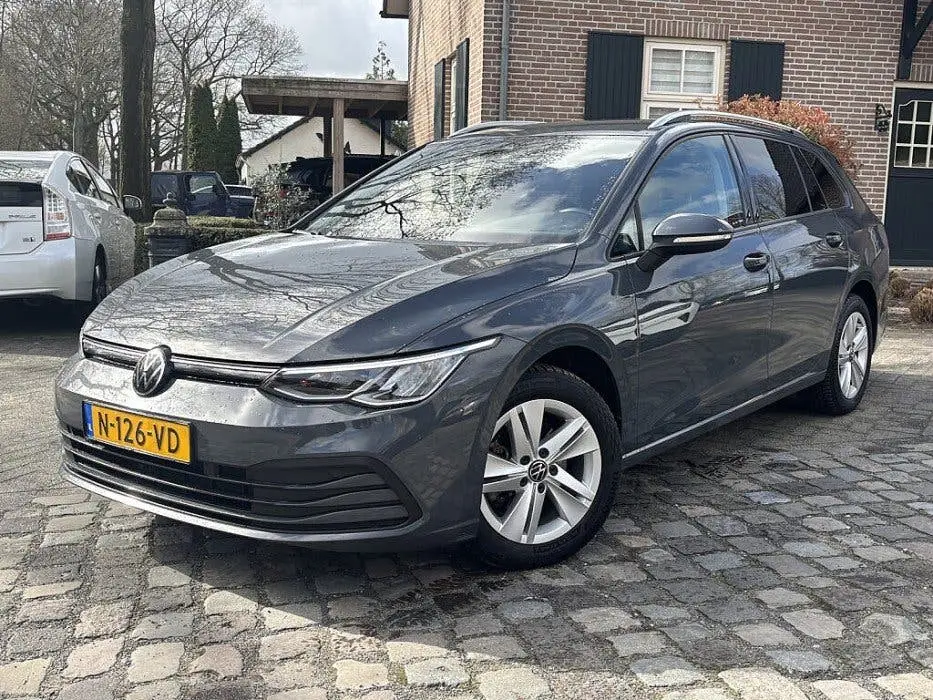 Volkswagen Golf Variant 1.0 eTSI Life autom ecc,navi,chroom uit 2022