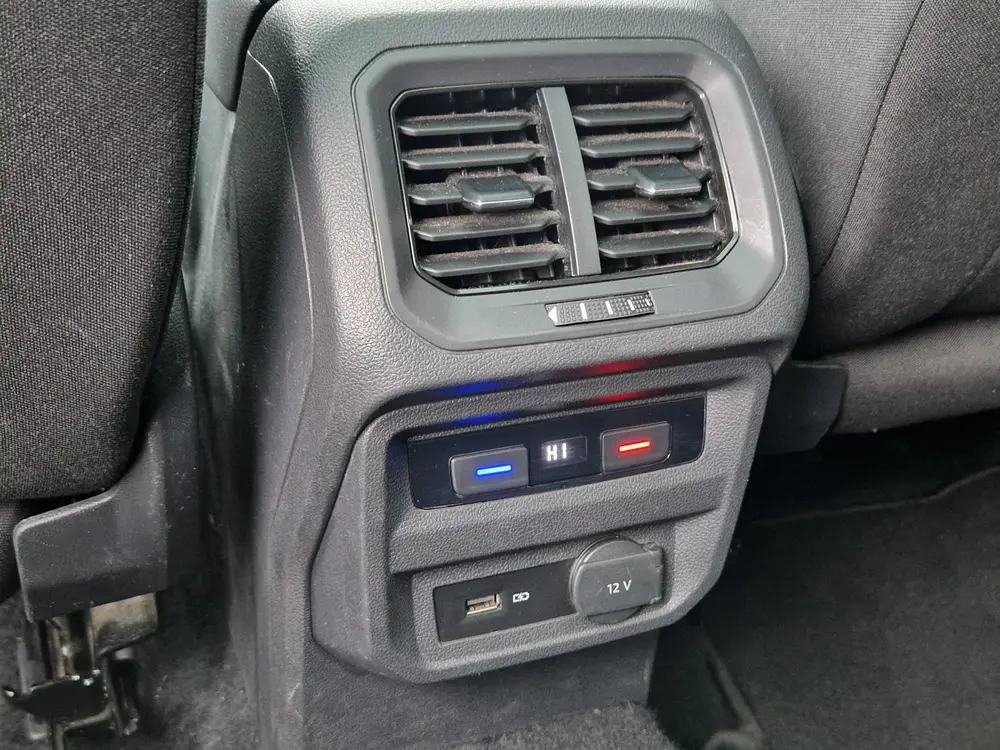 Volkswagen Tiguan Allspace 1.5 TSI DSG 150PK 7-ZITS PANO ADA uit 2020, foto 14