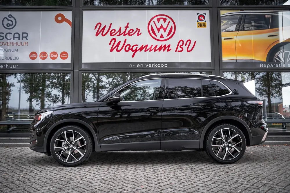 Volkswagen Tiguan 1.5 eTSI Elegance | LED | Panoramadak | Cr uit 2024, foto 3