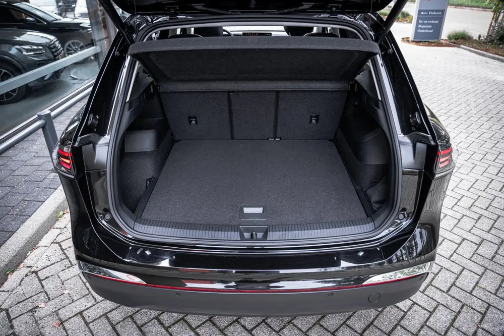 Volkswagen Tiguan 1.5 eTSI Elegance | LED | Panoramadak | Cr uit 2024, foto 5