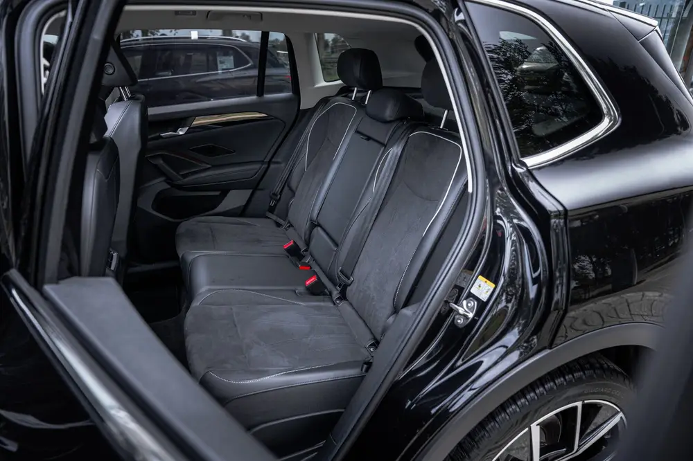 Volkswagen Tiguan 1.5 eTSI Elegance | LED | Panoramadak | Cr uit 2024, foto 7