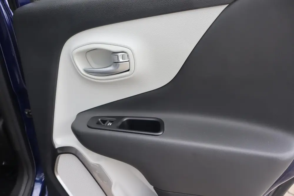 Jeep Renegade 1.3T Freedom | Facelift model | Apple Carplay uit 2019, foto 10