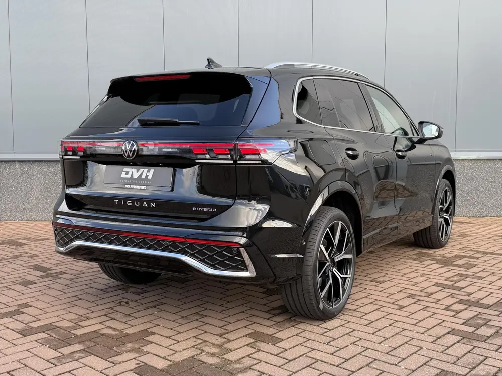Volkswagen Tiguan 1.5 eHybrid R-Line Edition PANO | TREKHAAK uit 2025, foto 6