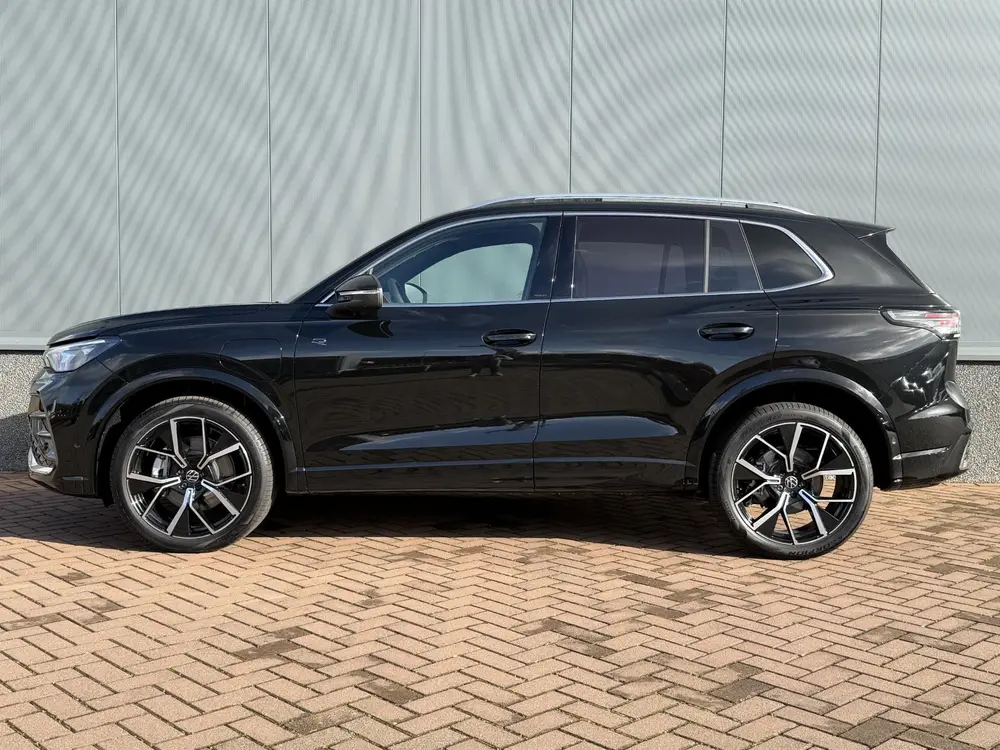 Volkswagen Tiguan 1.5 eHybrid R-Line Edition PANO | TREKHAAK uit 2025, foto 7