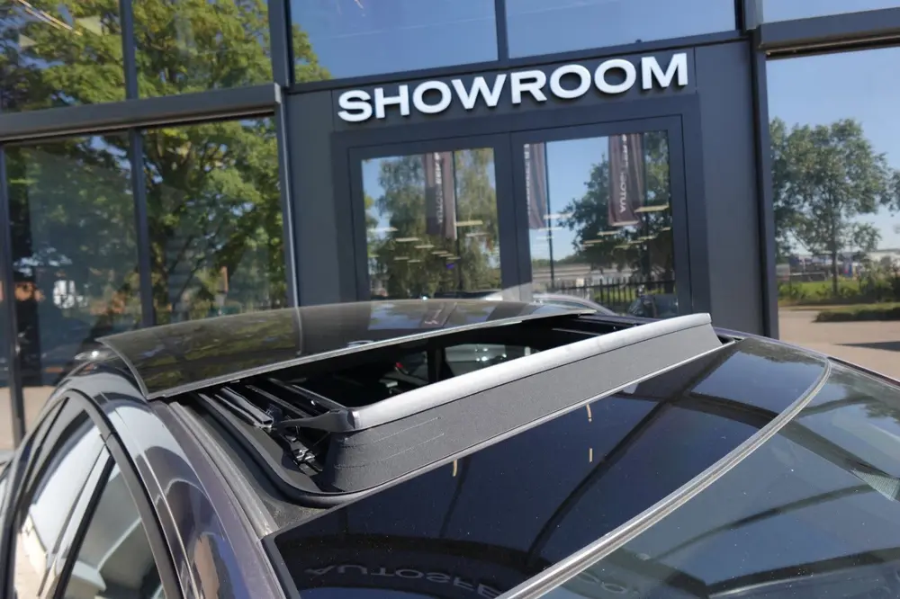 Volkswagen Taigo 1.5 TSI R-Line Business PANO KEYLESS CAM uit 2022, foto 13