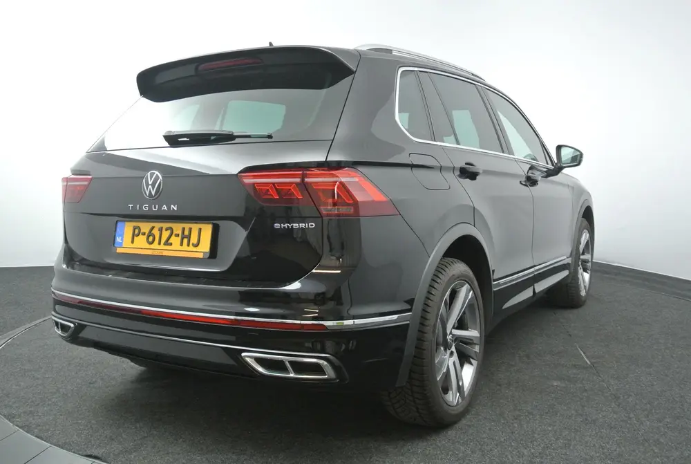 Volkswagen Tiguan 1.4 TSI 245pk DSG eHybrid R-Line | 19" Vel uit 2022, foto 2