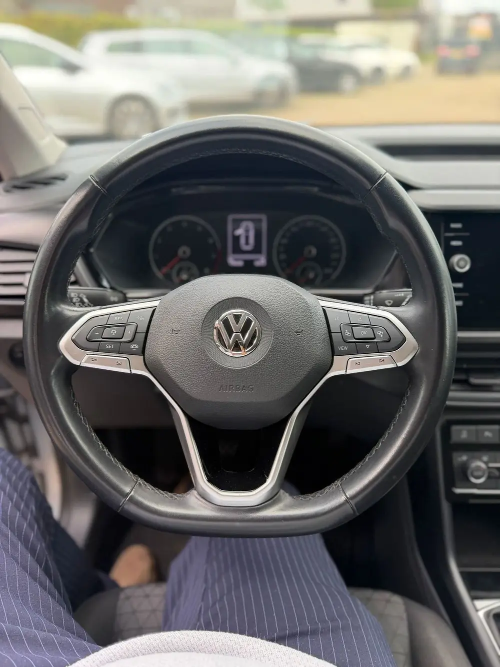 Volkswagen T-Cross 1.0 TSI Life Business|CLIMATE|NAVI|GREY| uit 2020, foto 6