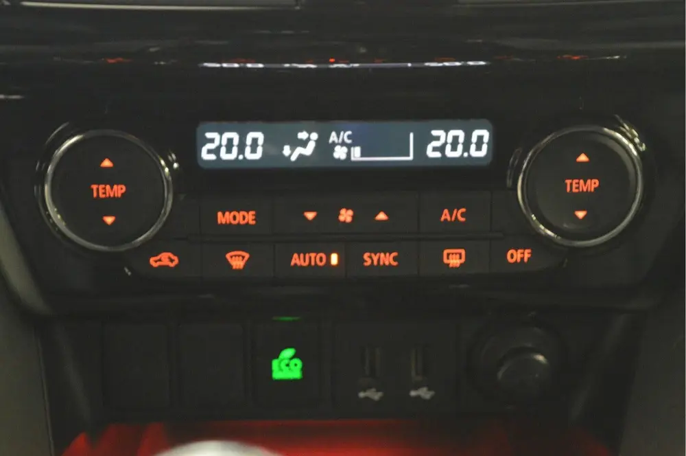 Mitsubishi Eclipse Cross 1.5 DI-T Intense S // LEDER // STOE uit 2019, foto 17