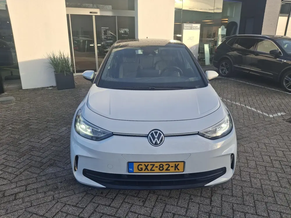 Volkswagen ID.3 Pure Oranje Edition 52 kWh 170 PK | EM | Par uit 2024, foto 2