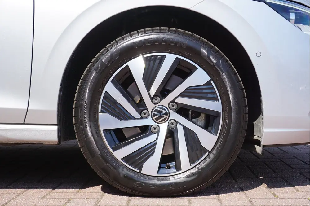 Volkswagen Golf 1.4I eHybrid Style Automaat (bj 2022) uit 2022, foto 11