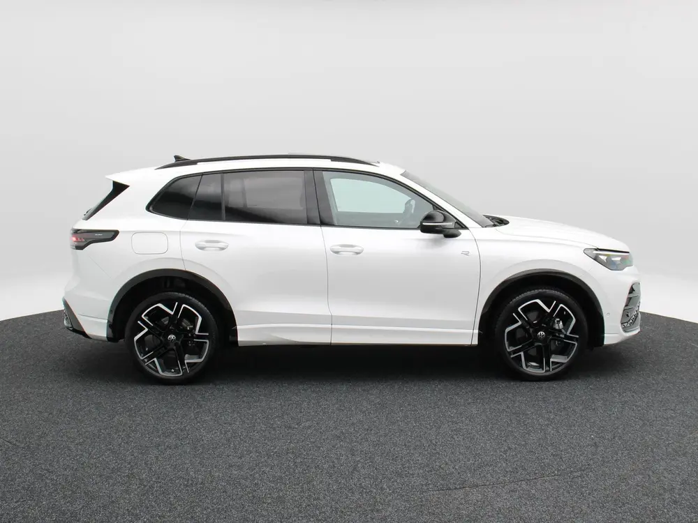 Volkswagen Tiguan 1.5 eHybrid 272 Pk Automaat R-Line Edition uit 2025, foto 6