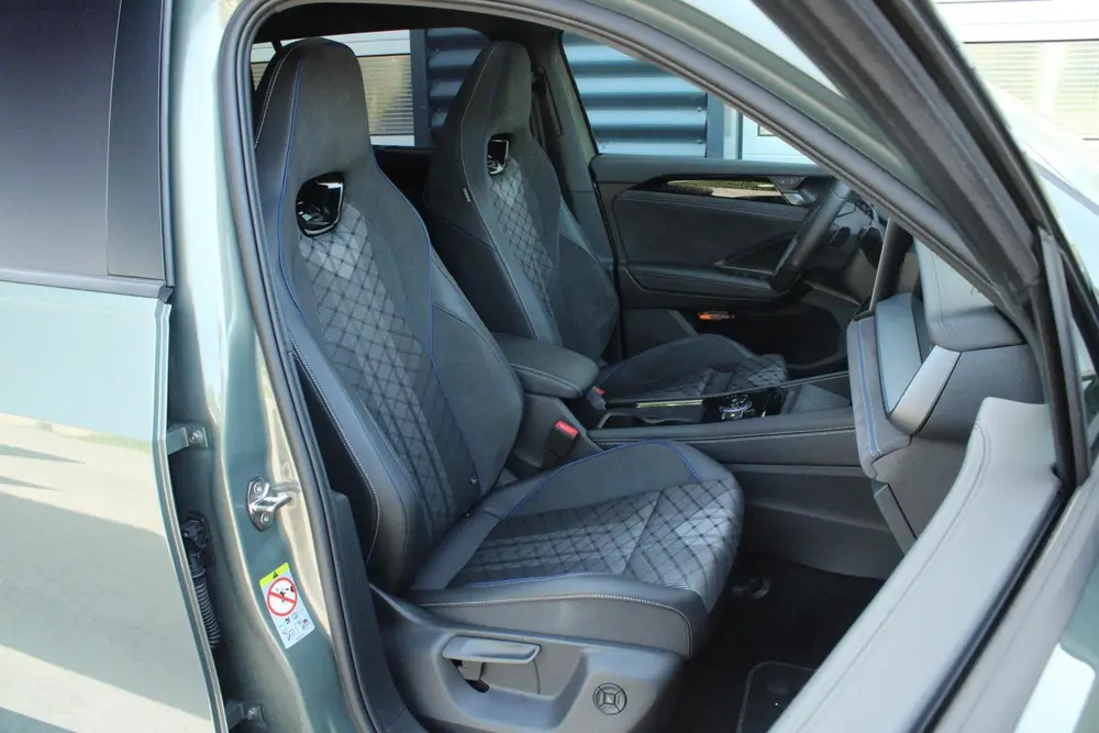 Volkswagen Tayron 1.5 eHybrid 204pk R-Line Edition | Panoram uit 2025, foto 17