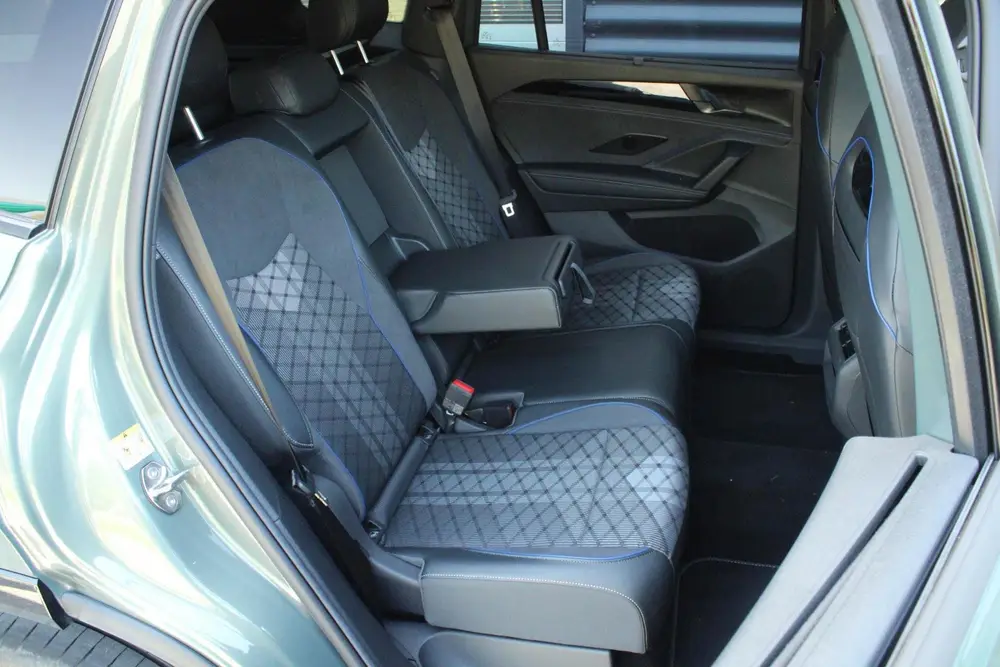 Volkswagen Tayron 1.5 eHybrid 204pk R-Line Edition | Panoram uit 2025, foto 18