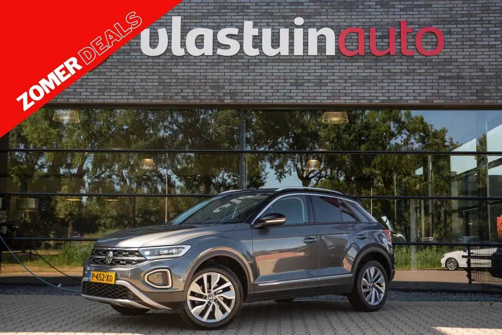 Volkswagen T-Roc 1.5 TSI Style , Achteruitrijcamera, Stoelve uit 2022