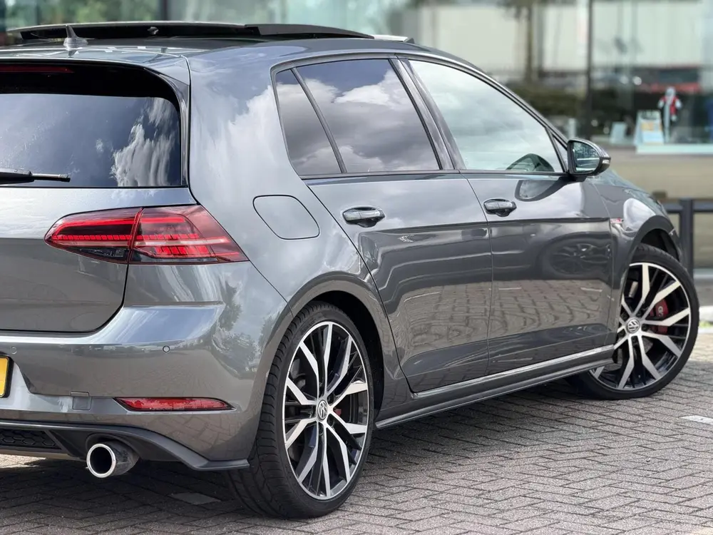 Volkswagen Golf 2.0 TSI GTI Performance Pano Keyles Dynaudio uit 2019, foto 14